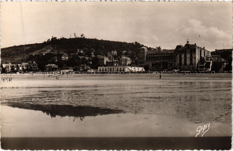 Carte postale ancienne Houlgate Vue d'Ensemble à Houlgate