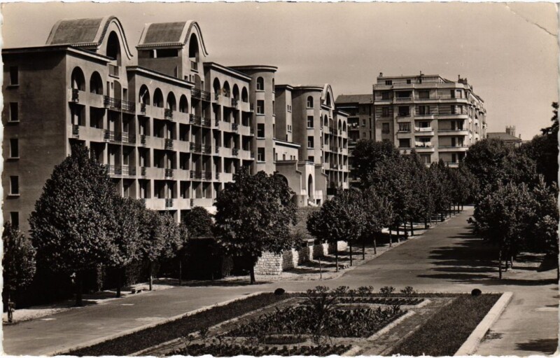 Carte postale ancienne Aix-en-Provence La Cite Universitaire à Aix-en-Provence