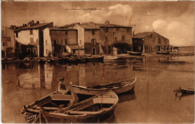 Carte postale ancienne Martigues Harbour Scene à Martigues