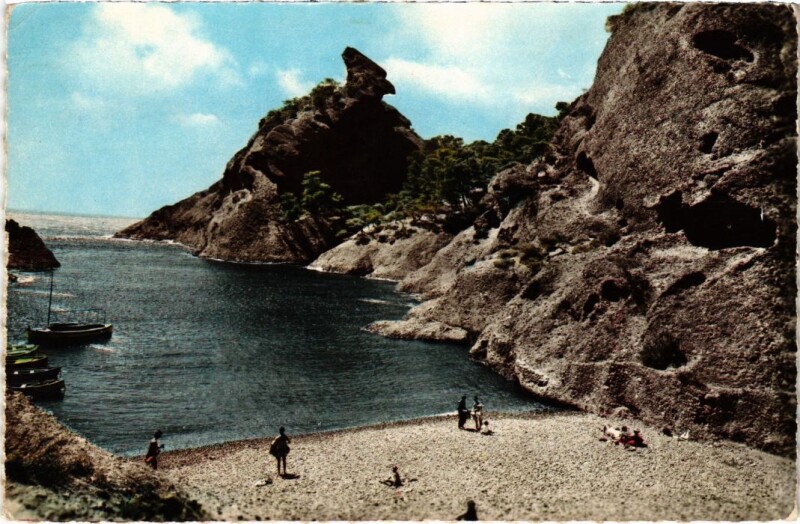 Carte postale ancienne La Ciotat La Plage de Figuerolles - Le Bec de l'Aigle à La Ciotat