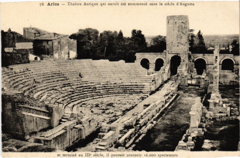 Carte postale ancienne Arles Theatre Antique à Arles