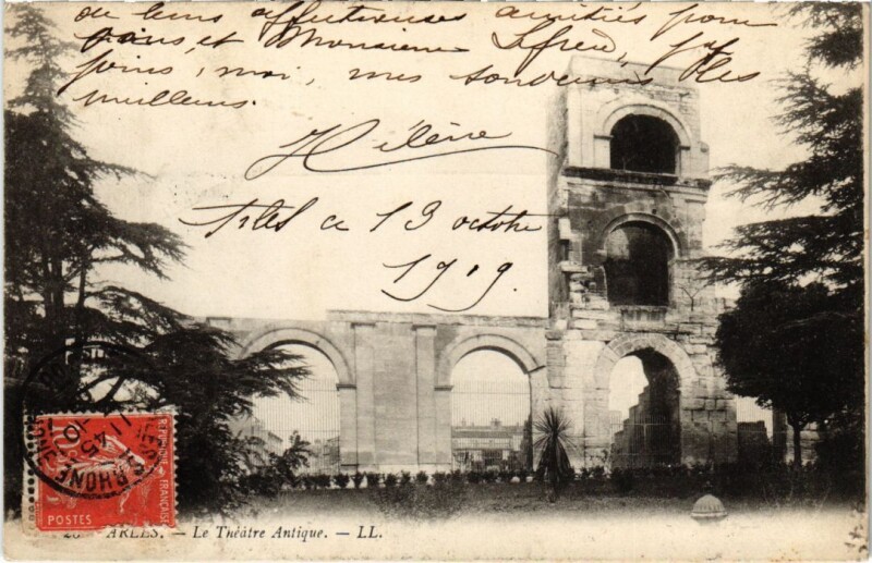 Carte postale ancienne Arles Le Theatre Antique à Arles