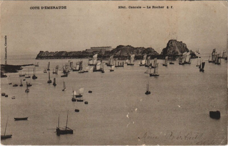 Carte postale ancienne Cancale Le Rocher à Cancale