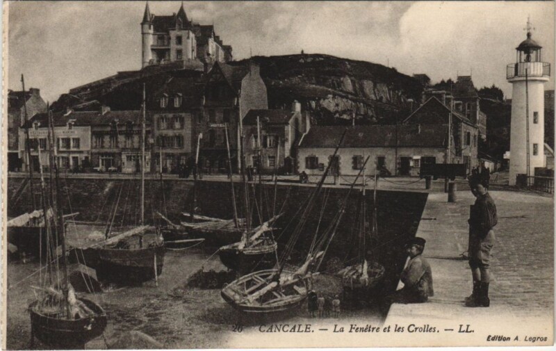 Carte postale ancienne Cancale Fenetre et les Crolles à Cancale