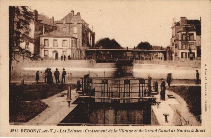 Carte postale ancienne Redon Les Ecluses à Redon
