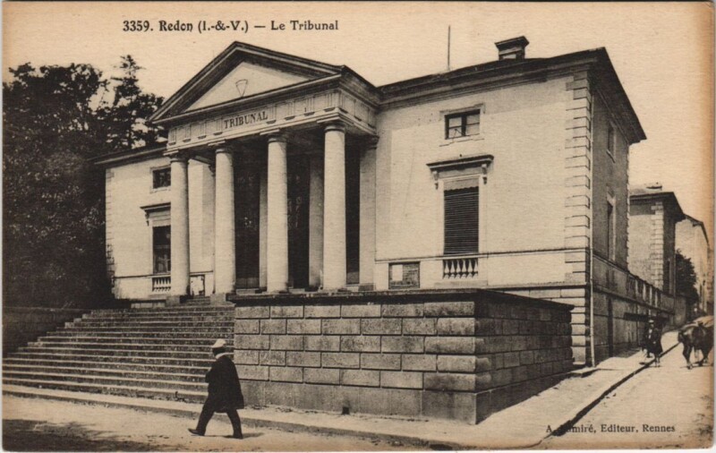 Carte postale ancienne Redon Le Tribunal à Redon
