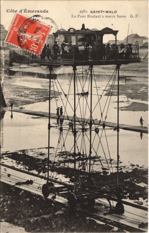 Carte postale ancienne Saint Malo Pont Roulant a maree basse à Saint-Malo