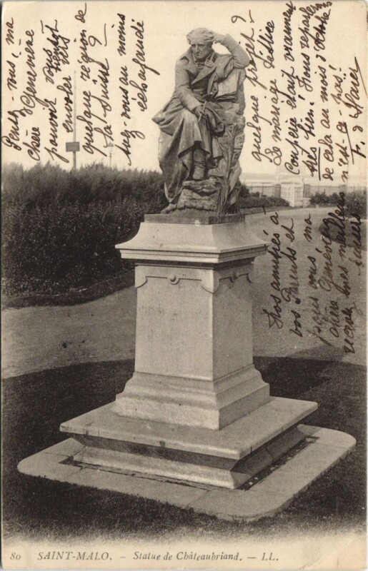 Carte postale ancienne Saint Malo Statue de Chateaubriand à Saint-Malo