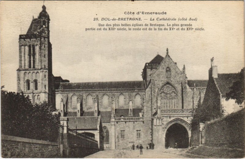 Carte postale ancienne Dol de Bretagne La Cathedrale à Dol-de-Bretagne