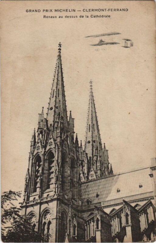 Carte postale ancienne Clermont Ferrand Renaux au dessus de la Cathedrale à Clermont-Ferrand