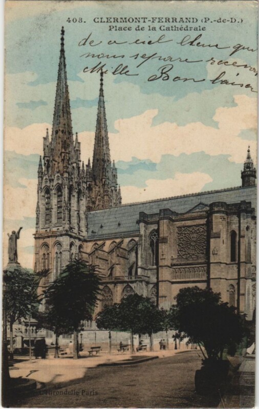 Carte postale ancienne Clermont Ferrand Place de la Cathedrale à Clermont-Ferrand