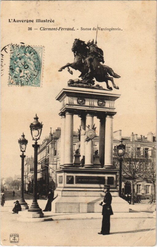 Carte postale ancienne Clermont Ferrand Statue de Vercingetorix à Clermont-Ferrand