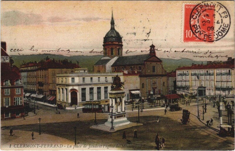Carte postale ancienne Clermont Ferrand Place de Jaude ,Eglise des Minimes à Clermont-Ferrand