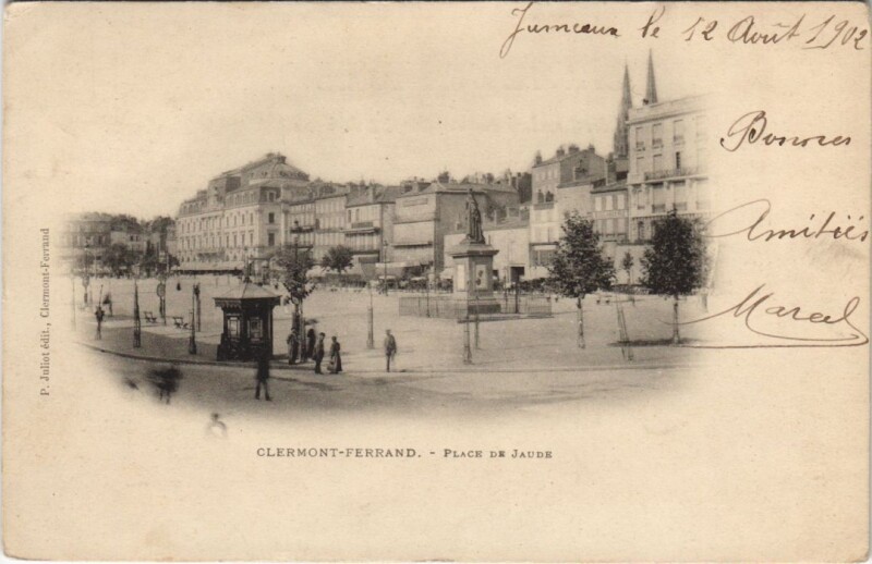 Carte postale ancienne Clermont Ferrand Place de Jaude à Clermont-Ferrand