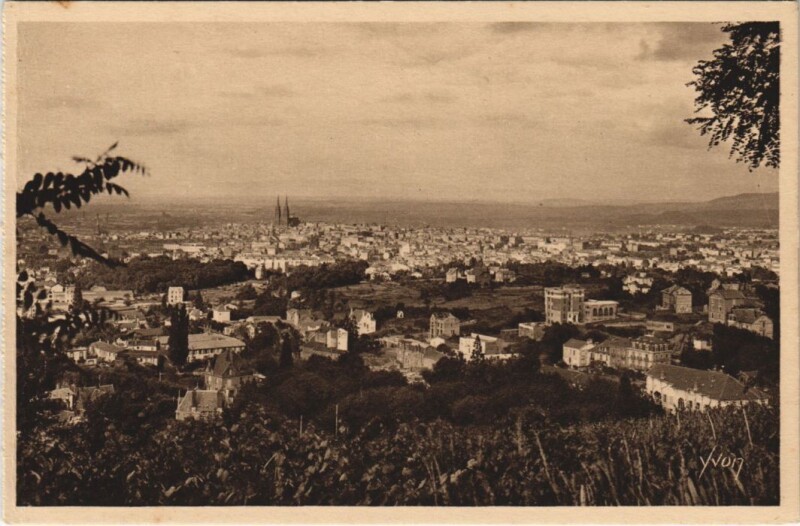 Carte postale ancienne Clermont Ferrand vue generale à Clermont-Ferrand