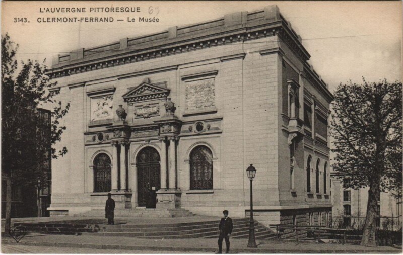 Carte postale ancienne Clermont Ferrand Le Musee à Clermont-Ferrand