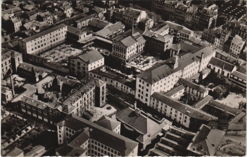 Carte postale ancienne Clermont Ferrand vue aerienne à Clermont-Ferrand