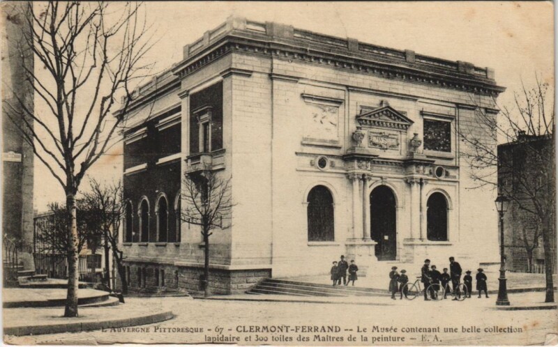 Carte postale ancienne Clermont Ferrand Le Musee à Clermont-Ferrand