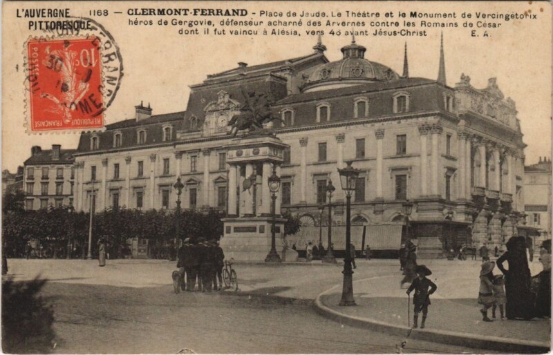 Carte postale ancienne Clermont Ferrand Place de Jaude à Clermont-Ferrand
