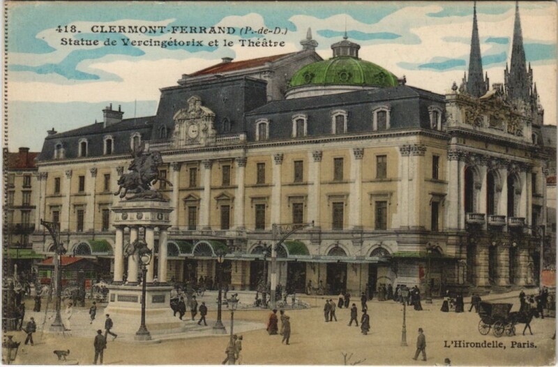 Carte postale ancienne Clermont Ferrand Statue de Vercingetorix , le Theatre à Clermont-Ferrand