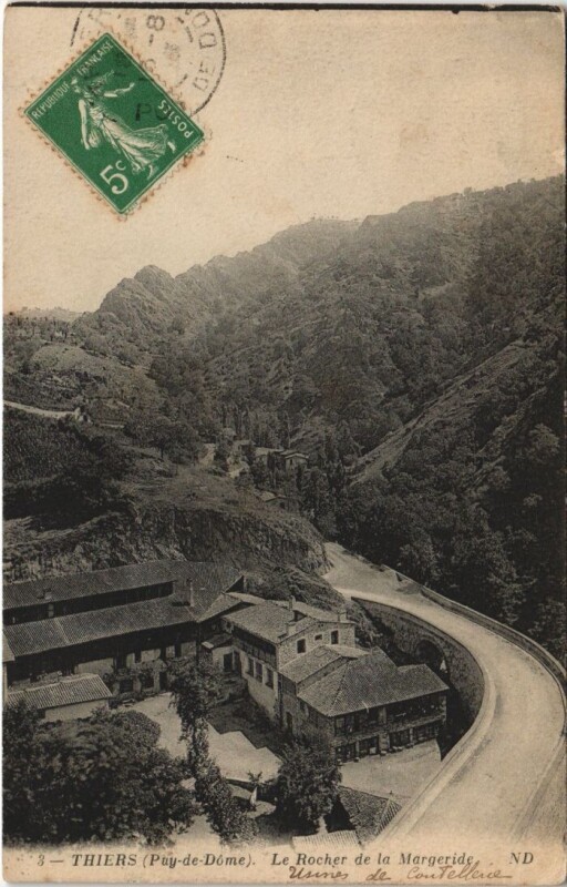 Carte postale ancienne Thiers Rocher de la Margeride à Thiers