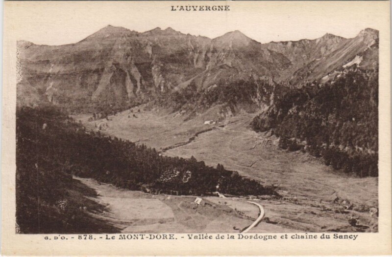 Carte postale ancienne Le Mont Dore Vallee de la Dordogne à Mont-Dore