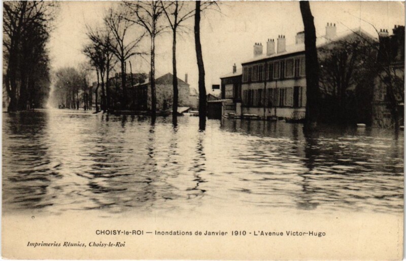 Carte postale ancienne Choisy le Roi L'Avenue Victor Hugo France à Choisy-le-Roi