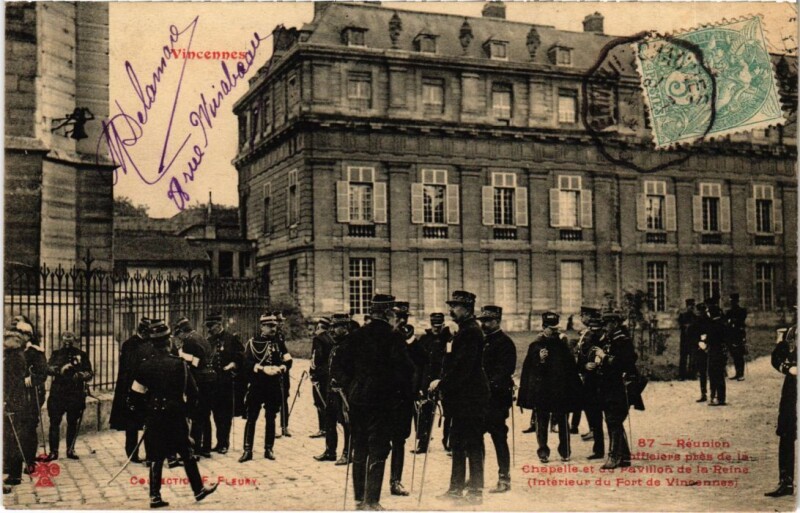 Carte postale ancienne Vincennes Reunion de la Chapelle et du Pavillon France à Vincennes