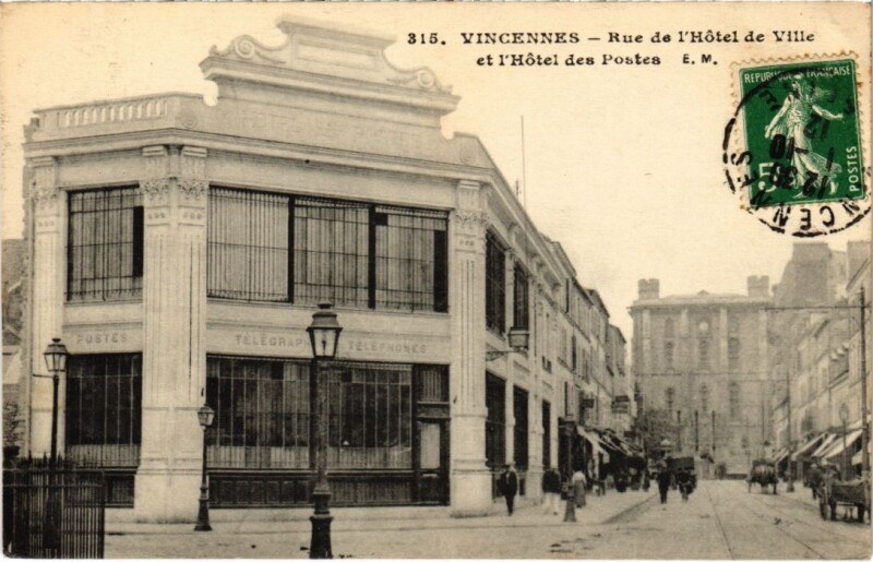 Carte postale ancienne Vincennes Rue de l'Hotel de Ville France à Vincennes