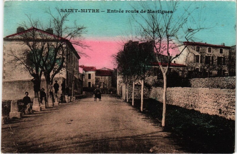 Carte postale ancienne Saint-Mitre Entree Route de Martigues à Martigues