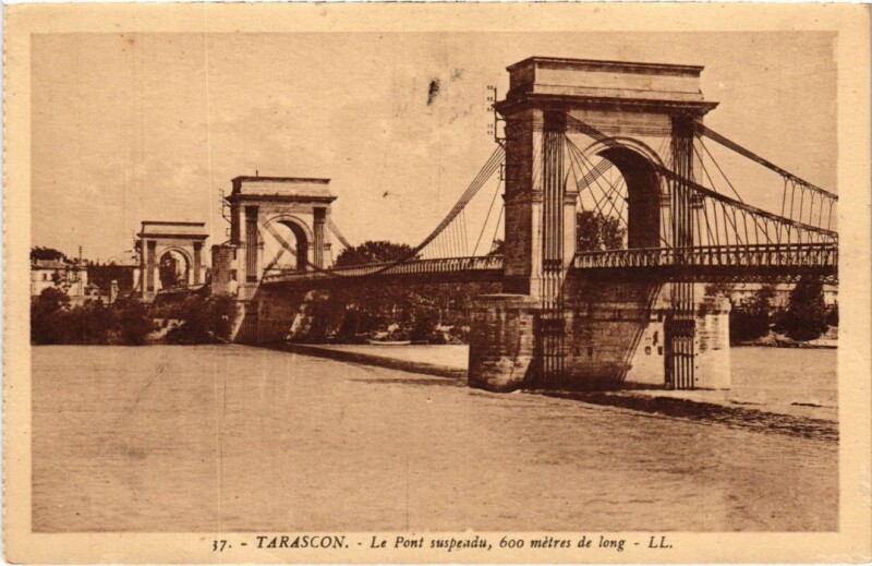 Carte postale ancienne Tarascon Le Pont Suspendu à Tarascon