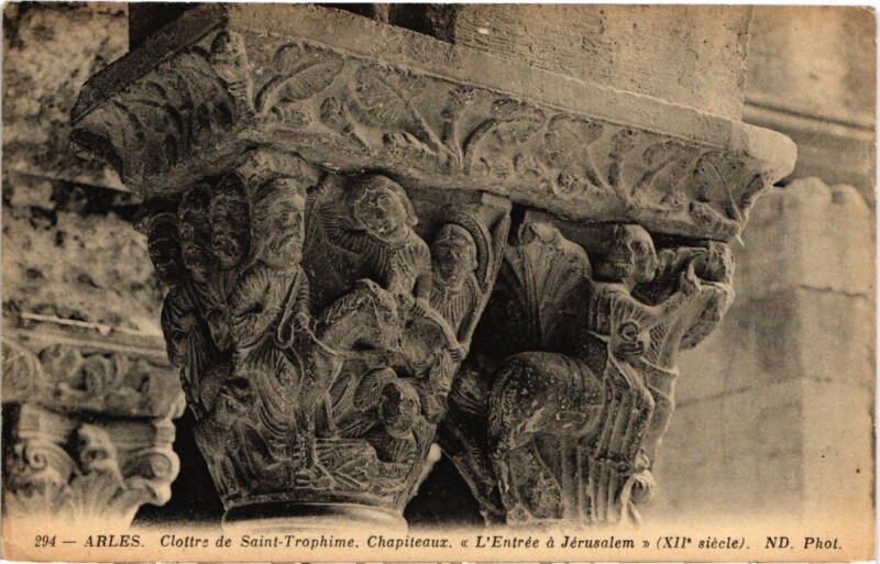 Carte postale ancienne Arles Cloitre de Saint-Trophime - Chapiteuax à Arles