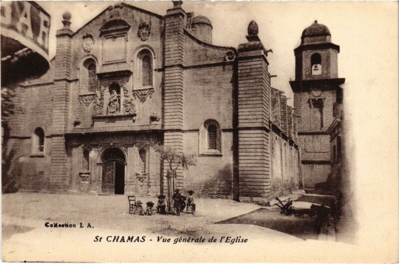 Carte postale ancienne Saint-Chamas Vue Generale de l'Eglise à Saint-Chamas