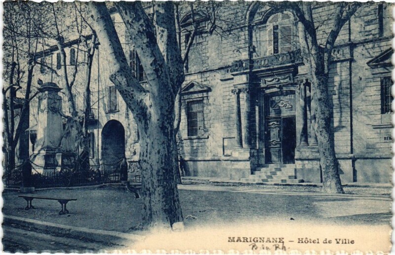 Carte postale ancienne Marignane Hotel de Ville à Marignane