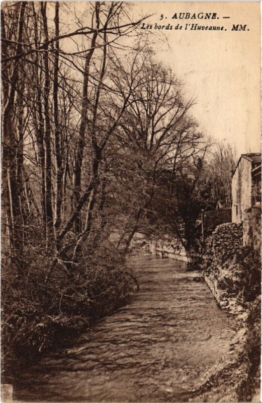 Carte postale ancienne Aubagne Les Bords de l'Huveaume à Aubagne
