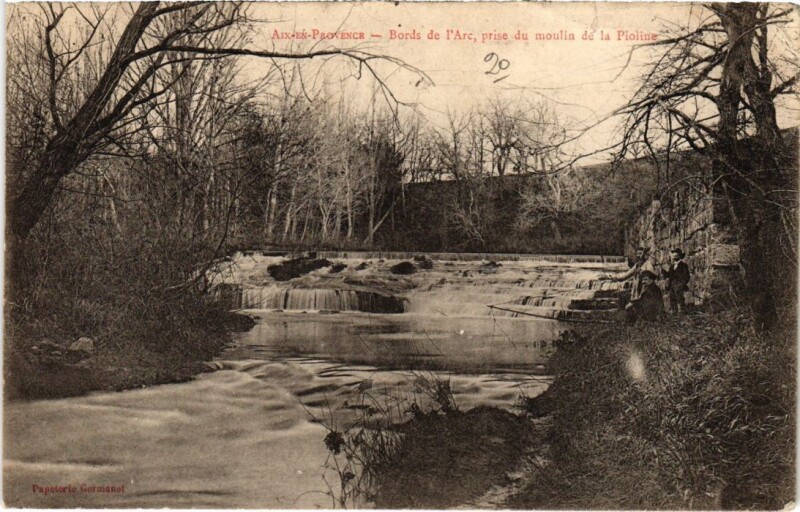 Carte postale ancienne Aix-en-Provence Bords de l'Arc prise du Moulin de la Pioline à Aix-en-Provence