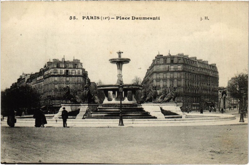 Carte postale ancienne Paris 12e Place Daumesnil à Paris 12e