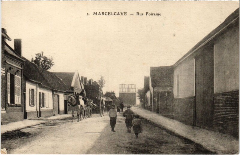 Carte postale ancienne Marcelcave Rue Foiraine à Marcelcave