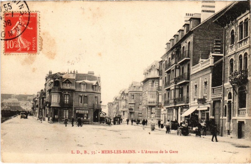 Carte postale ancienne Mers-les-Bains L'Avenue de la Gare à Mers-les-Bains