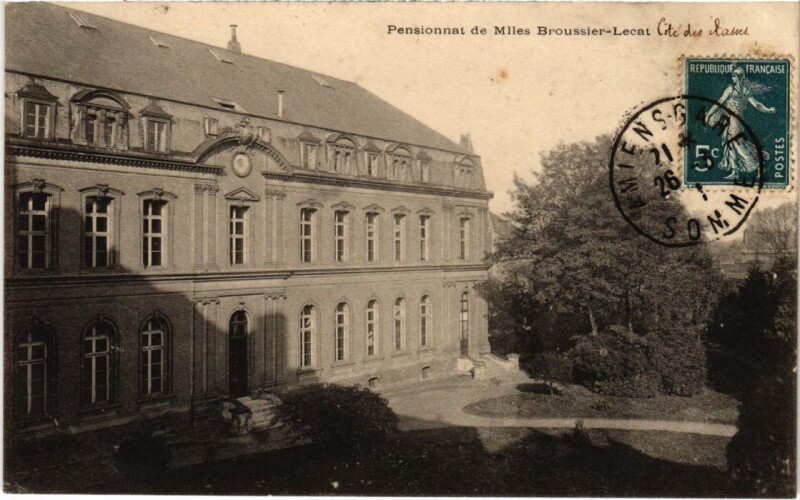 Carte postale ancienne Pensionnat de Miles Broussier-Lecat