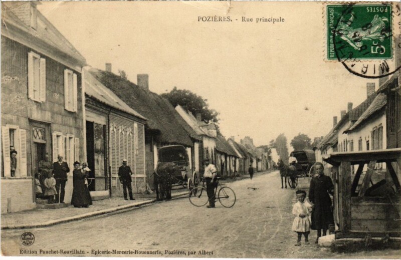 Carte postale ancienne Pozieres Rue Principale