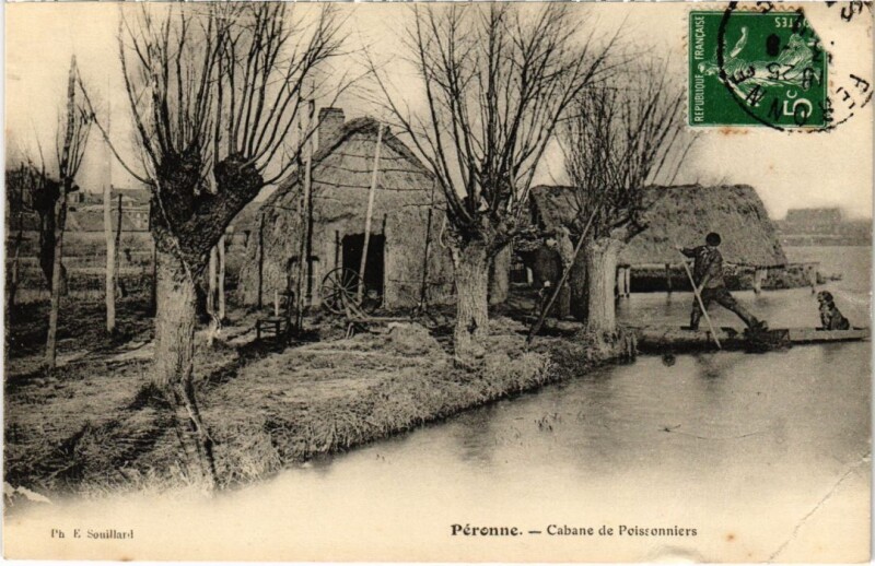 Carte postale ancienne Peronne Cabane de Poissonniers