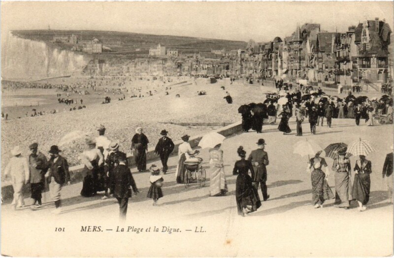 Carte postale ancienne Mers-les-Bains La Plage et la Digue à Mers-les-Bains