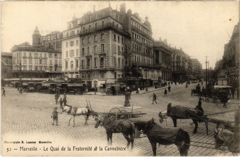 Carte postale ancienne Marseille Le Quai de la Fraternite et la Cannebiere à Marseille