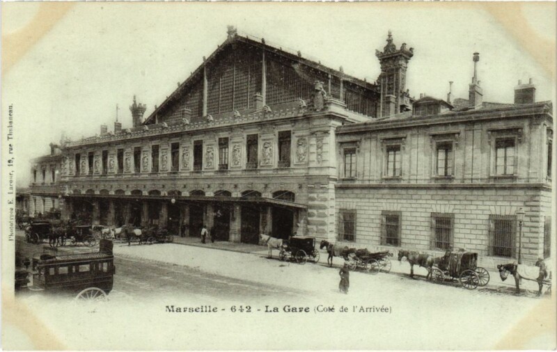 Carte postale ancienne Marseille La Gare - Cote de l'Arrivee à Marseille