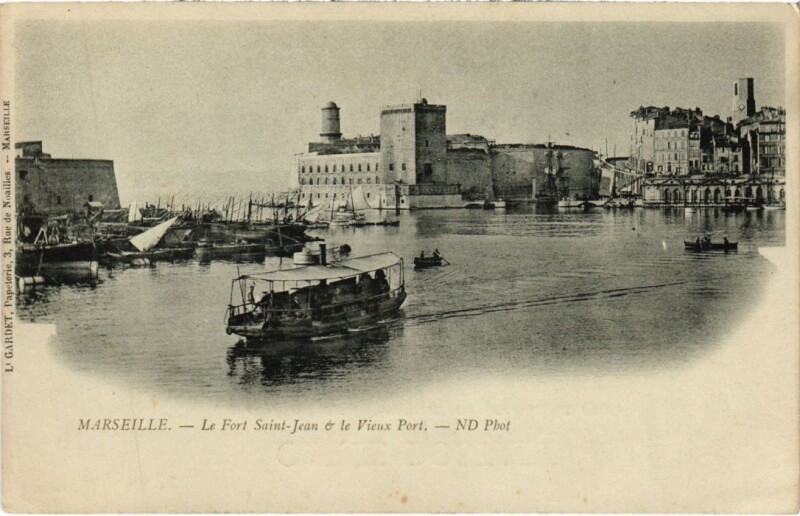 Carte postale ancienne Marseille Le Fort Saint-Jean et le Vieux Port à Marseille