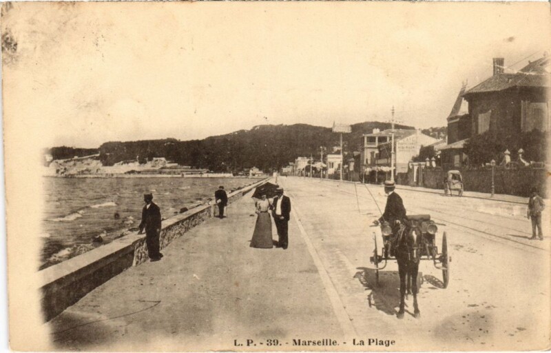 Carte postale ancienne Marseille La Plage à Marseille