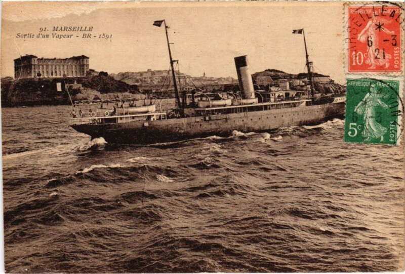 Carte postale ancienne Marseille Sortie d'un Vapeur à Marseille