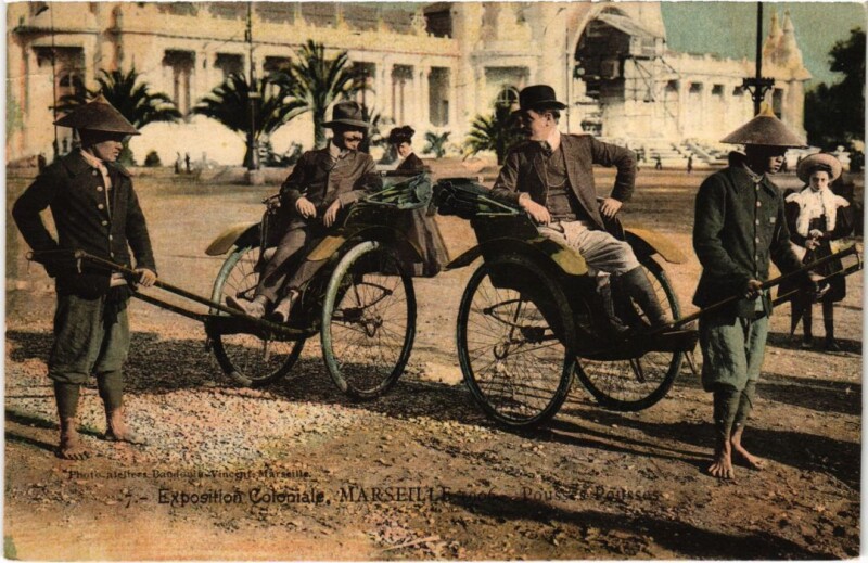 Carte postale ancienne Marseille Exposition Coloniale - Pousses-Pousses à Marseille
