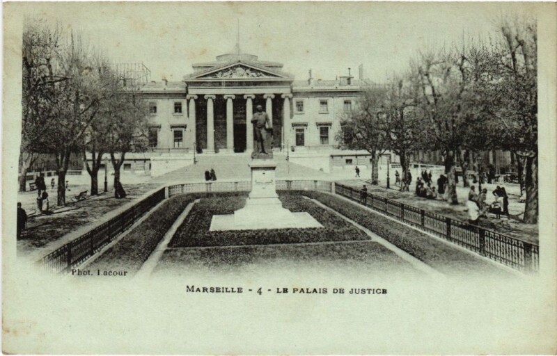 Carte postale ancienne Marseille Le Palais de Justice à Marseille